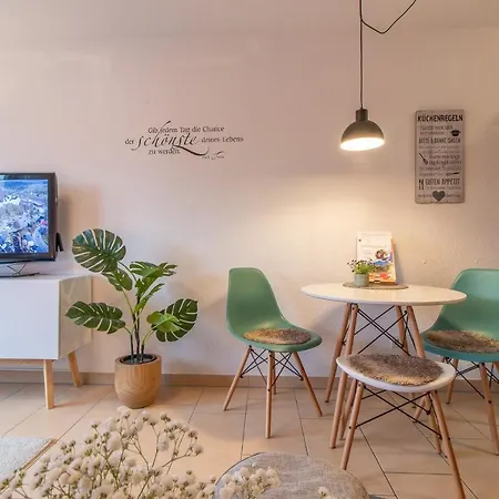 Apartment Modernes Im Gruenen I Balkon I Wlan I Stellplatz *