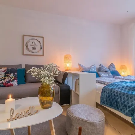 Apartment Modernes Im Gruenen I Balkon I Wlan I Stellplatz