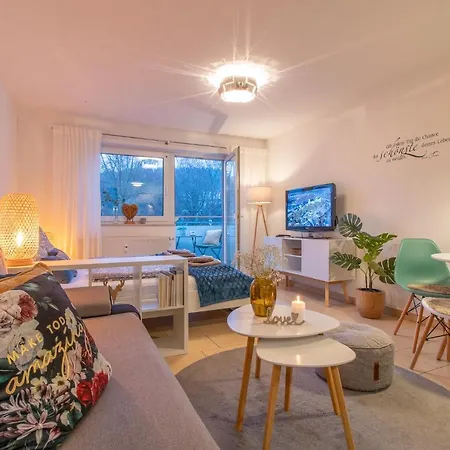 Modernes Im Gruenen I Balkon I Wlan I Stellplatz