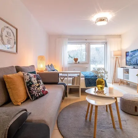 Modernes Im Gruenen I Balkon I Wlan I Stellplatz