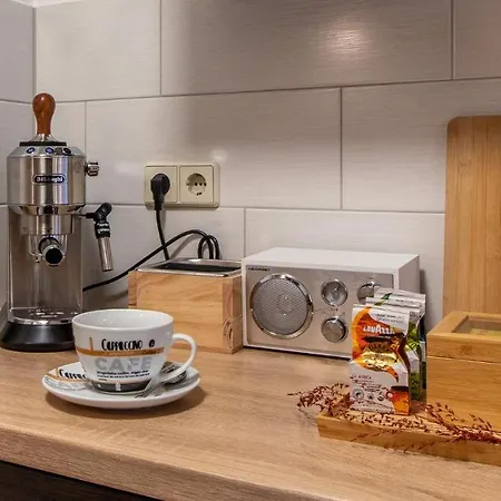 Apartment Modernes Im Gruenen I Balkon I Wlan I Stellplatz *