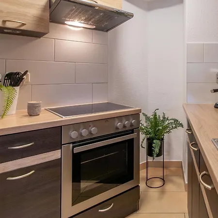 Modernes Im Gruenen I Balkon I Wlan I Stellplatz *