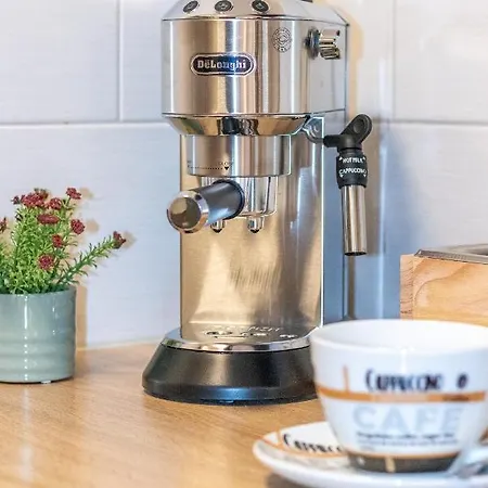 Modernes Im Gruenen I Balkon I Wlan I Stellplatz