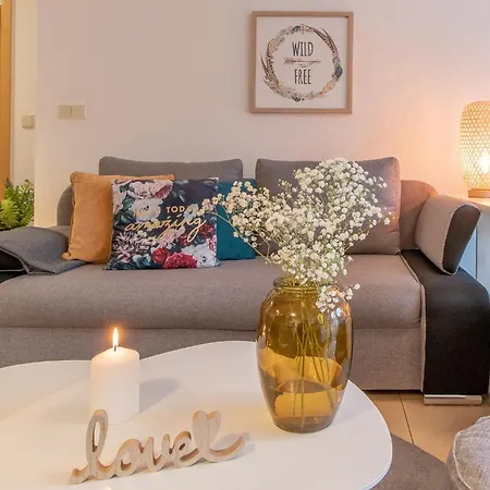 Modernes Im Gruenen I Balkon I Wlan I Stellplatz Schwarzenberg (Saxony)